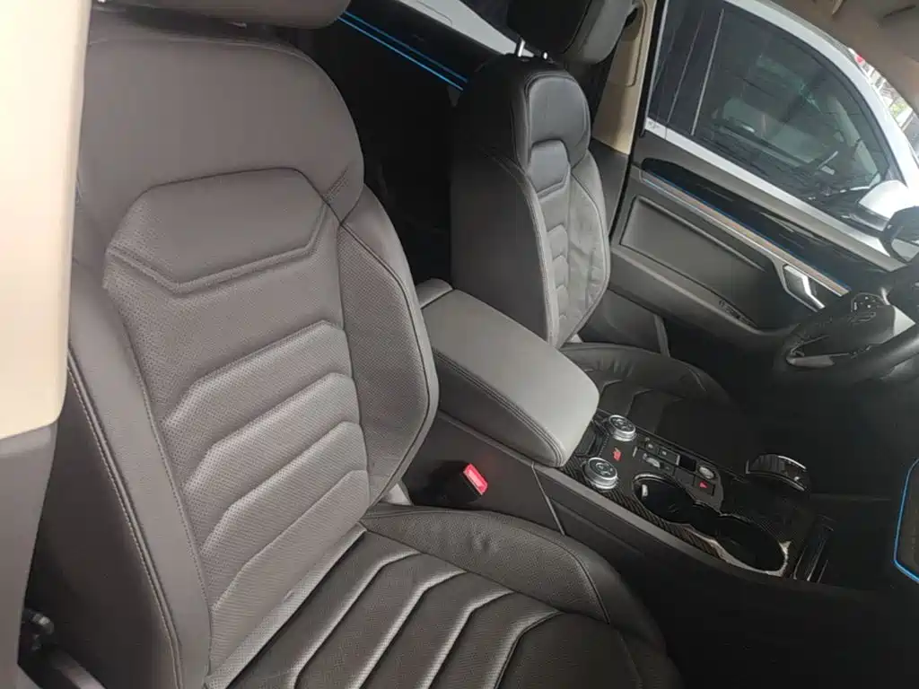 Volkswagen Touareg — миниатюра 25