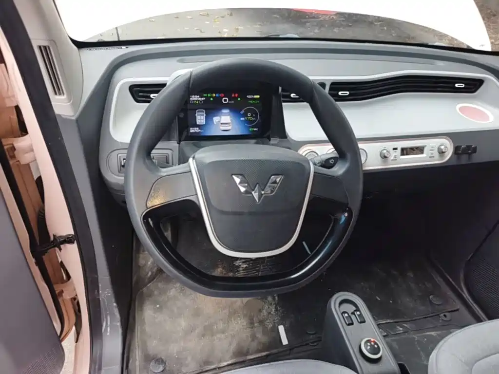 Wuling MINIEV — миниатюра 11