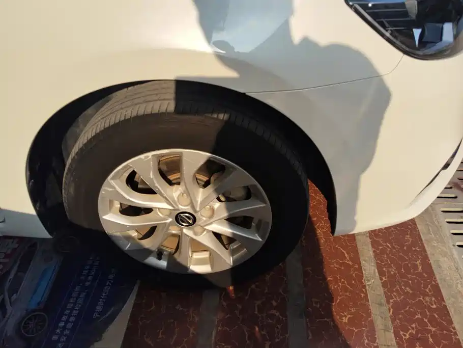 Nissan Sylphy — миниатюра 6