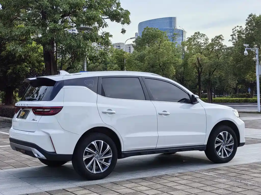 Geely Vision X6 — миниатюра 5