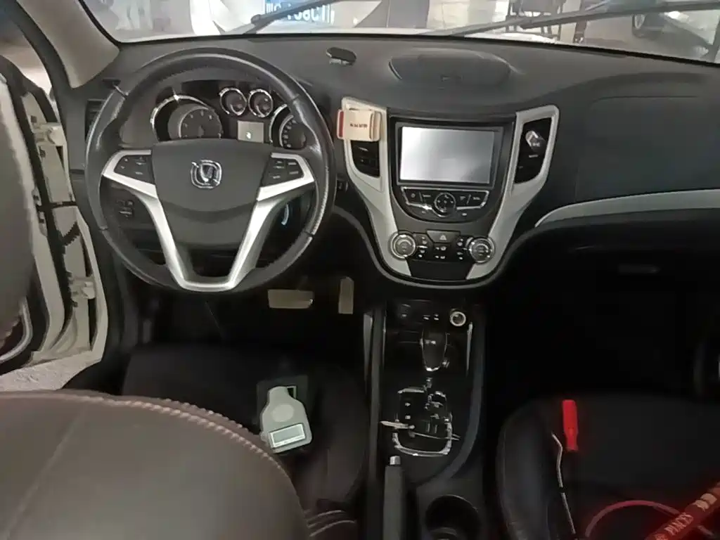 Changan CS35 — миниатюра 10