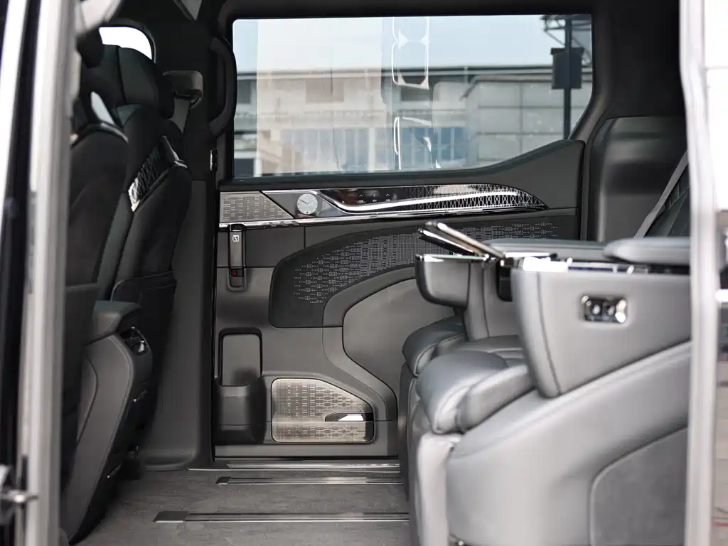 ZEEKR EXTREME KRYPTON 009