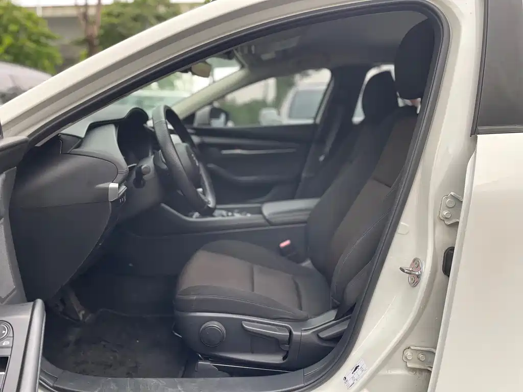 Mazda 3 Axela — миниатюра 5