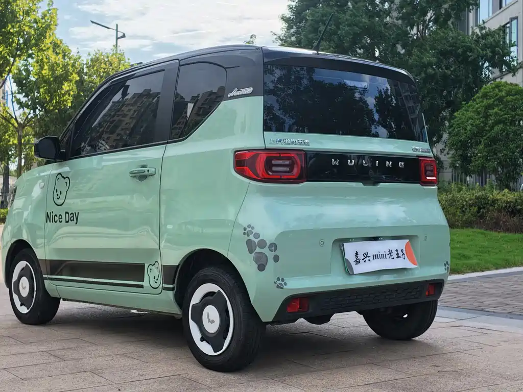 Wuling MINIEV — миниатюра 4