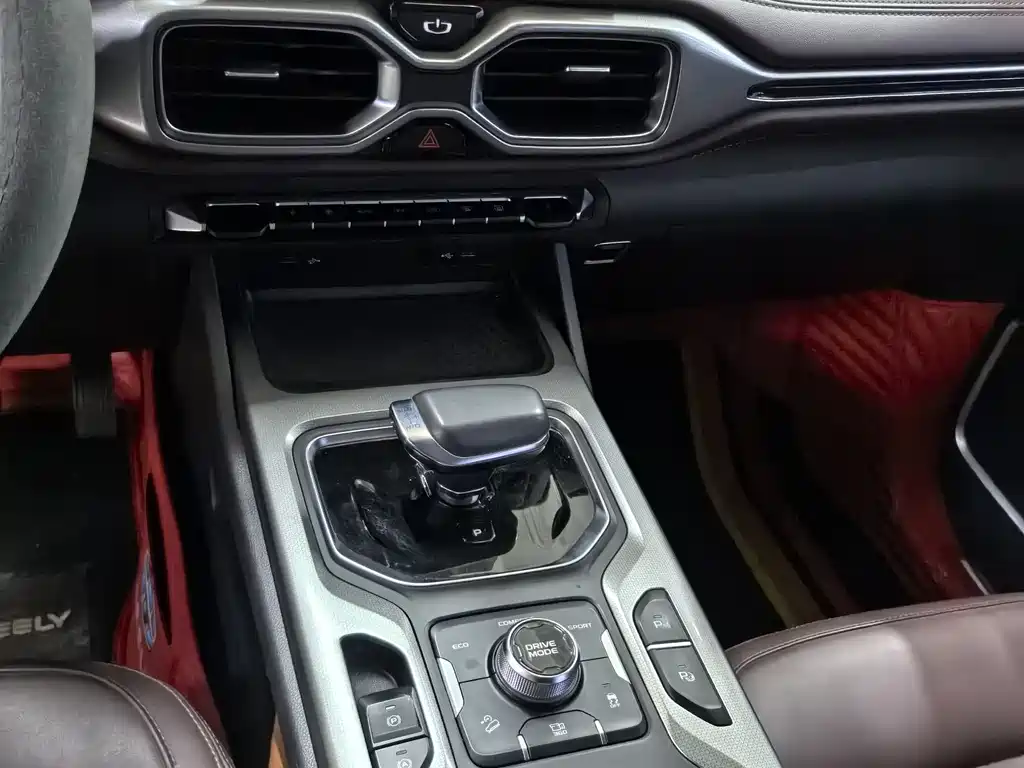 Geely Haoyue 2022 1.8TD DCT Flagship 7 мест