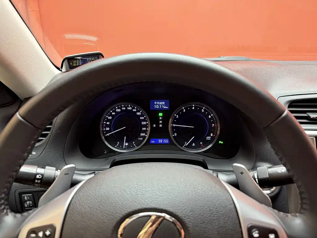 Lexus IS — миниатюра 8