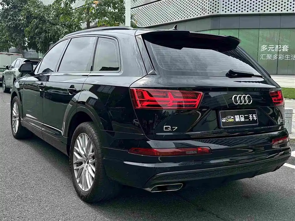 Audi Q7 — миниатюра 9