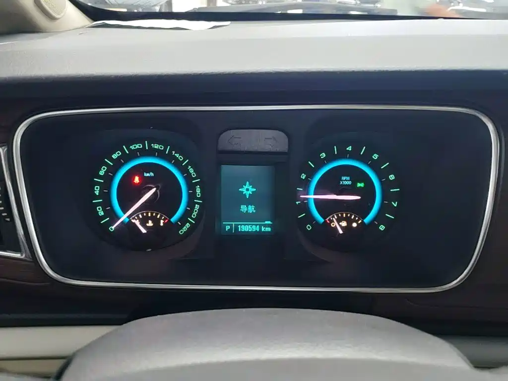 Buick GL8 — миниатюра 12