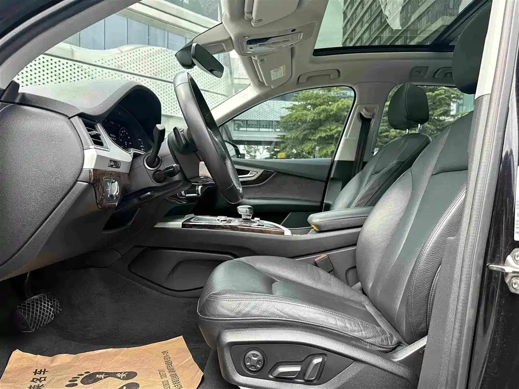 Audi Q7 — миниатюра 4