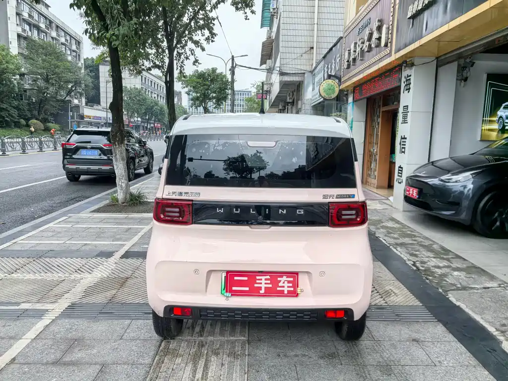 Wuling MINIEV — миниатюра 7