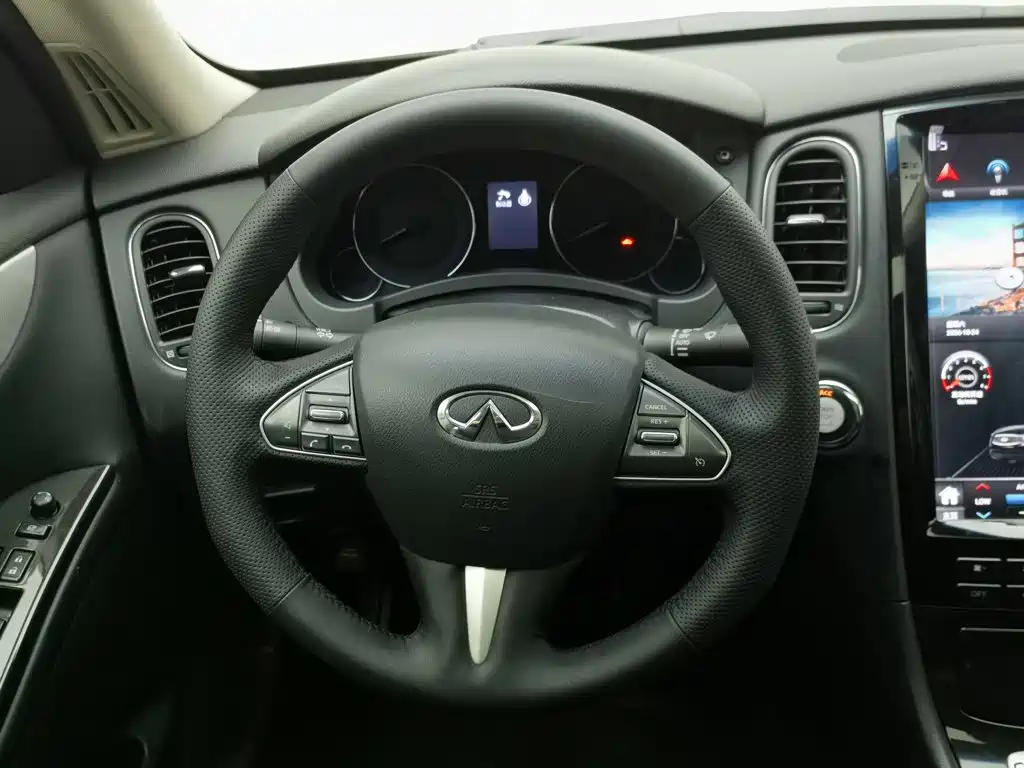 Infiniti QX50 — миниатюра 11