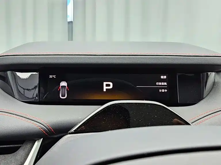 Xiaomi SU7 Ultra — миниатюра 21