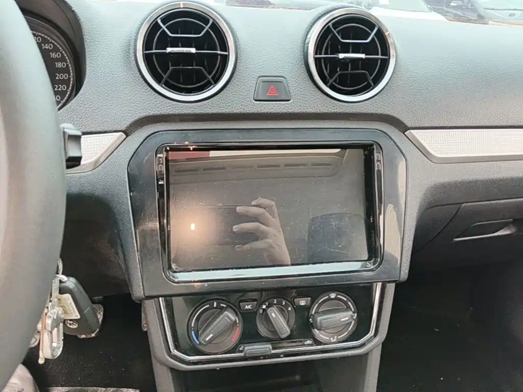 Volkswagen Jetta — миниатюра 13