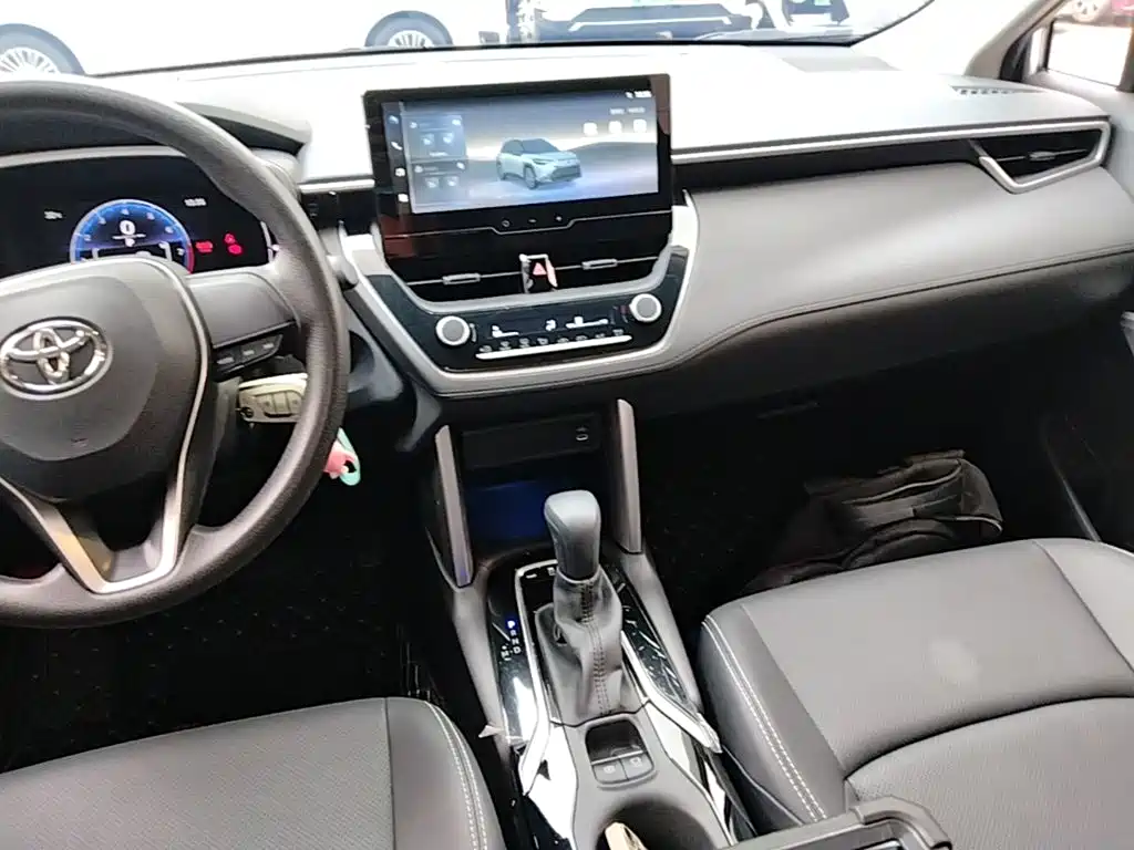 Toyota Frontlander — миниатюра 13