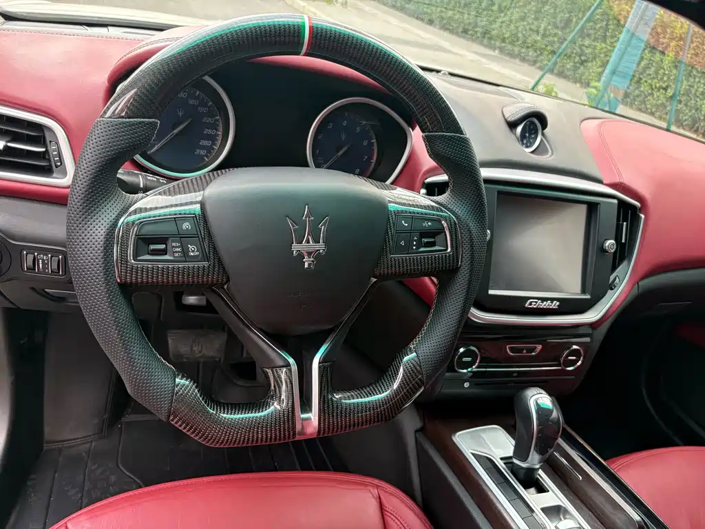 Maserati Ghibli — миниатюра 6