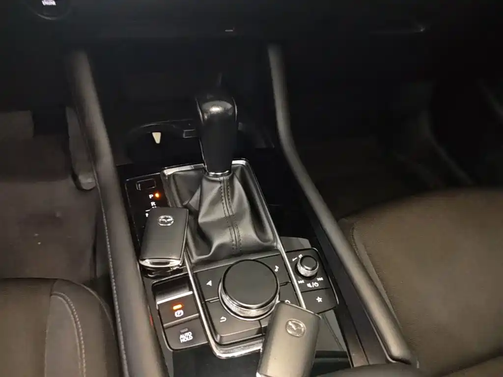 Mazda 3 Axela — миниатюра 14