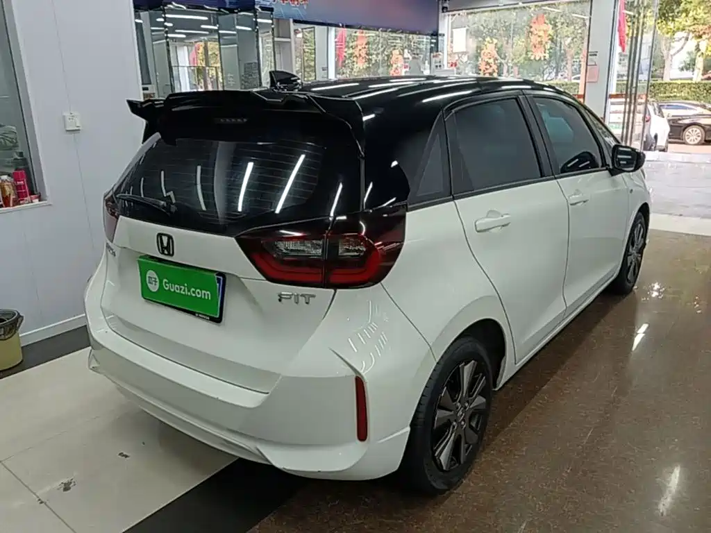 Honda Fit — миниатюра 7
