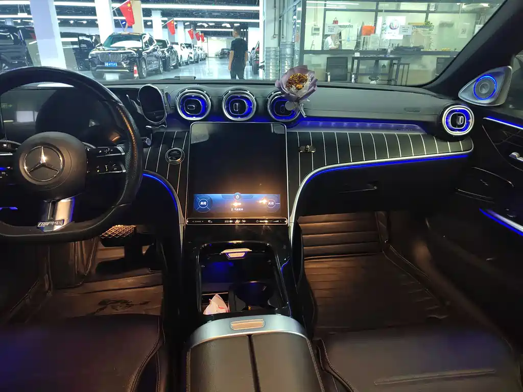 Mercedes-Benz C-Class — миниатюра 10