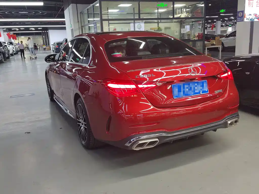 Mercedes-Benz C-Class — миниатюра 16