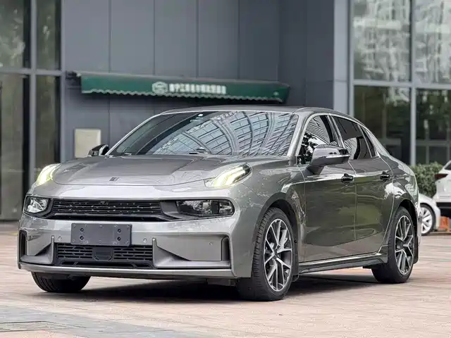 2021 Lynk & Co 03