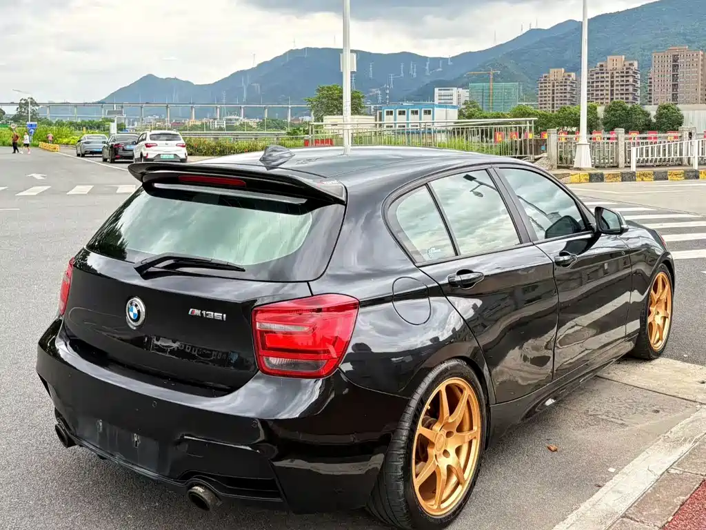 BMW 1 Series (Import) — миниатюра 4
