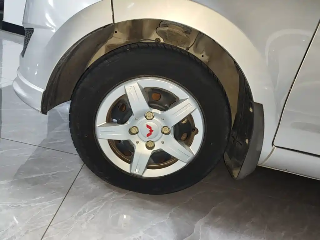 Wuling Hongguang — миниатюра 23