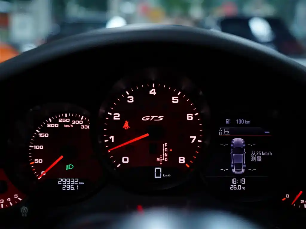 Porsche 911 2017 Carrera 4 GTS 3.0T