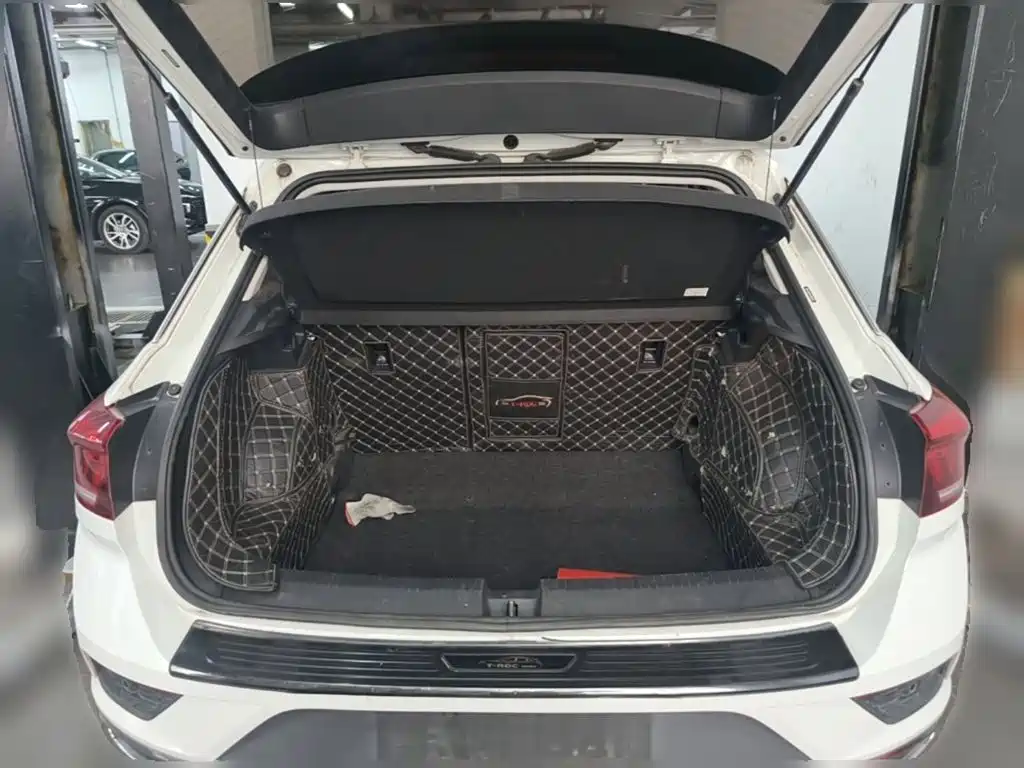Volkswagen T-Roc — миниатюра 24