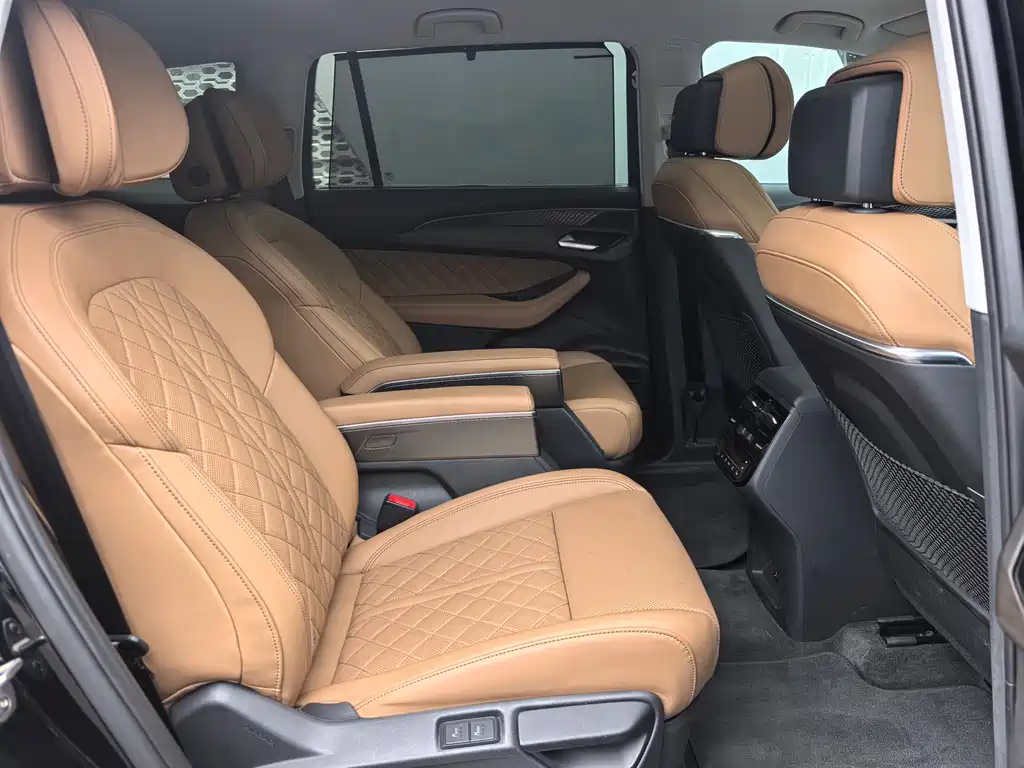 Audi Q6 — миниатюра 16