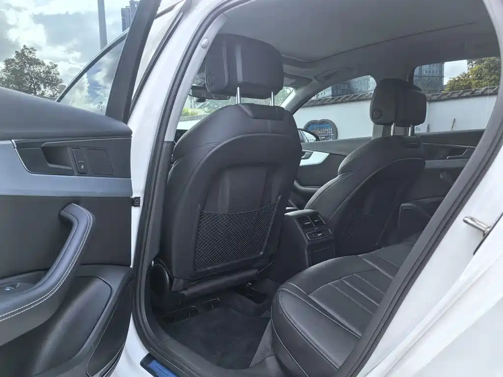 Audi A4L — миниатюра 7
