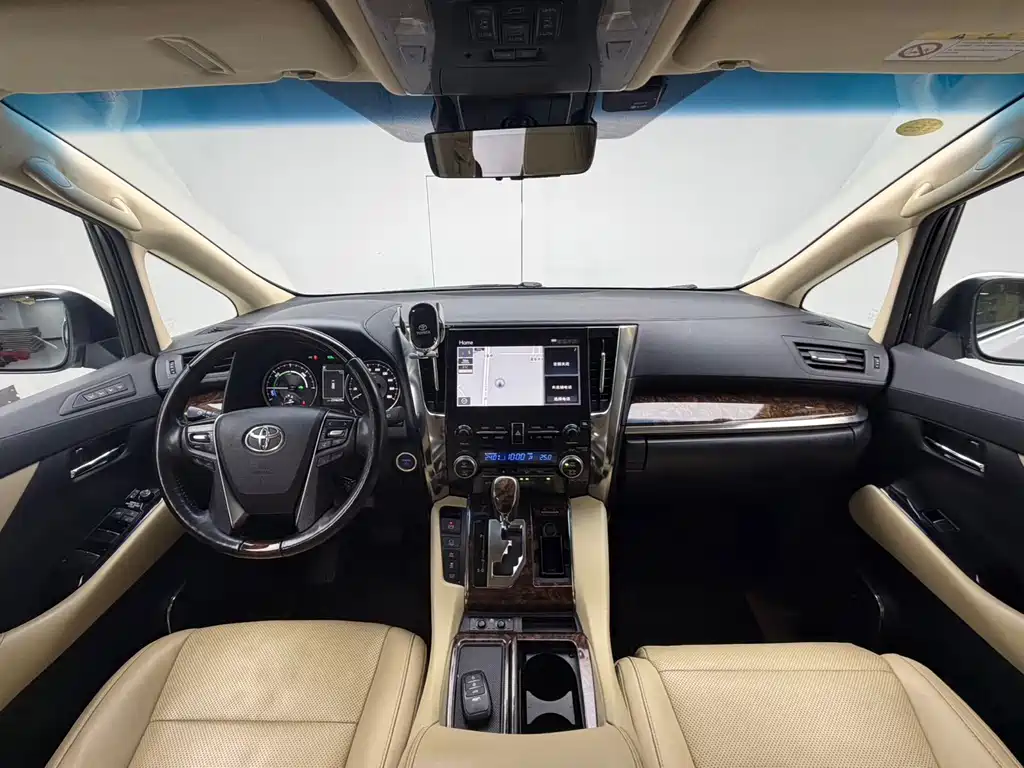 Toyota Alphard 2021 — фото 9