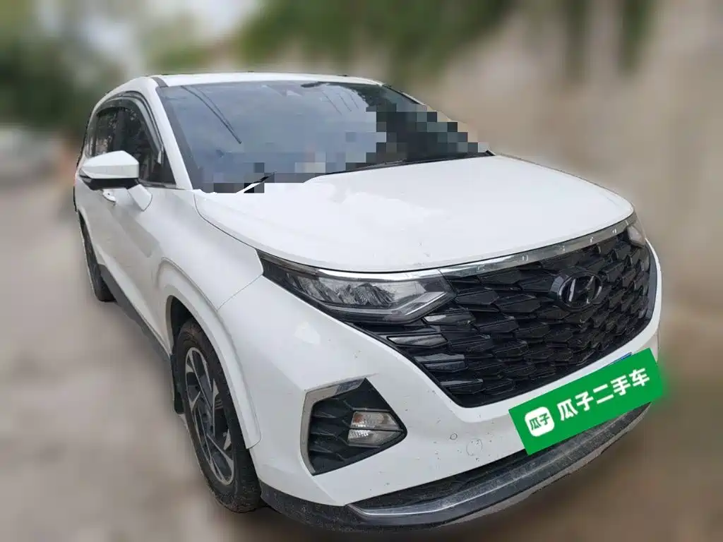 Hyundai Custo