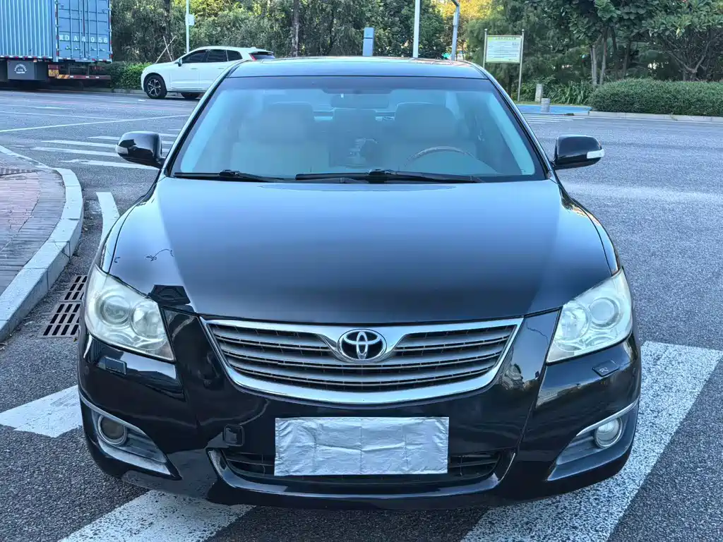 Toyota Camry — миниатюра 2