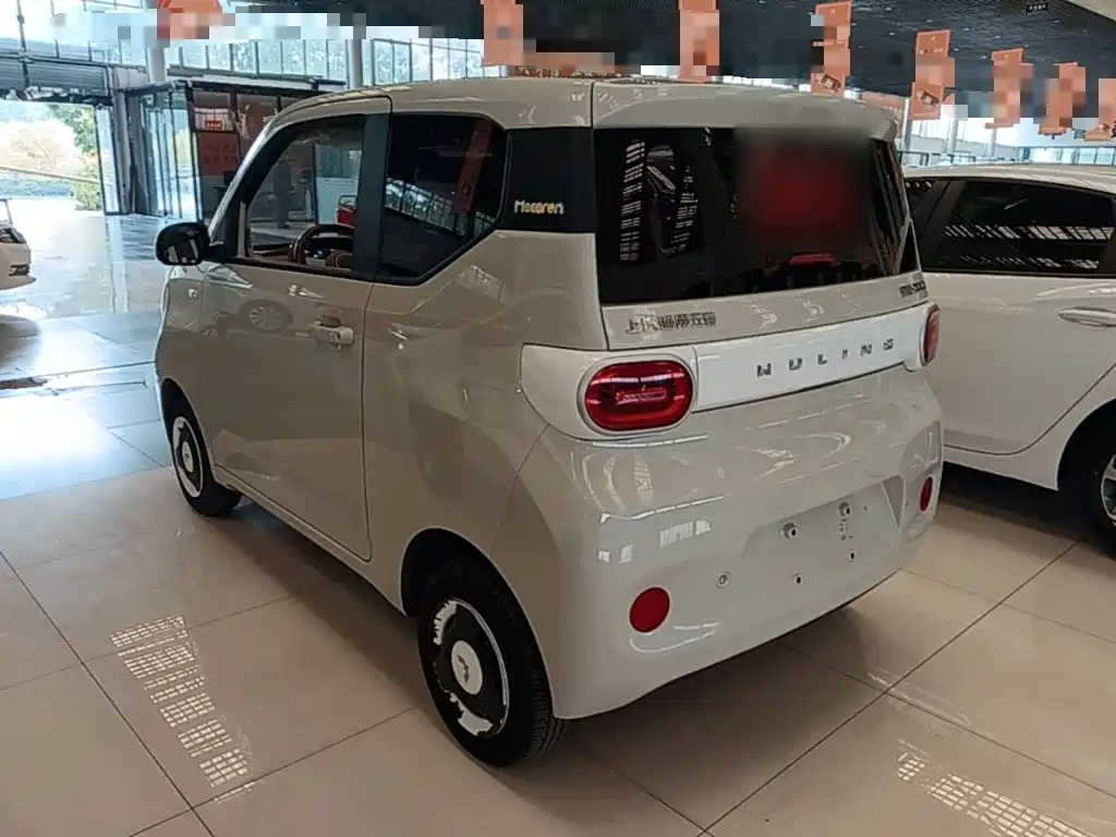 Wuling Hongguang Mini EV 2024 — фото 4