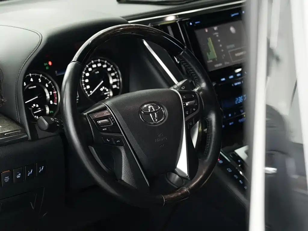 Toyota Alphard 2018 3.5L Luxury