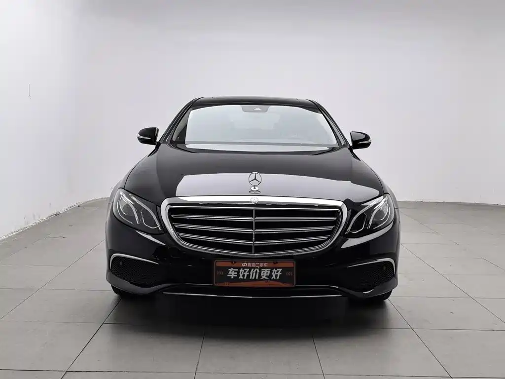 Mercedes-Benz E-Class — миниатюра 3