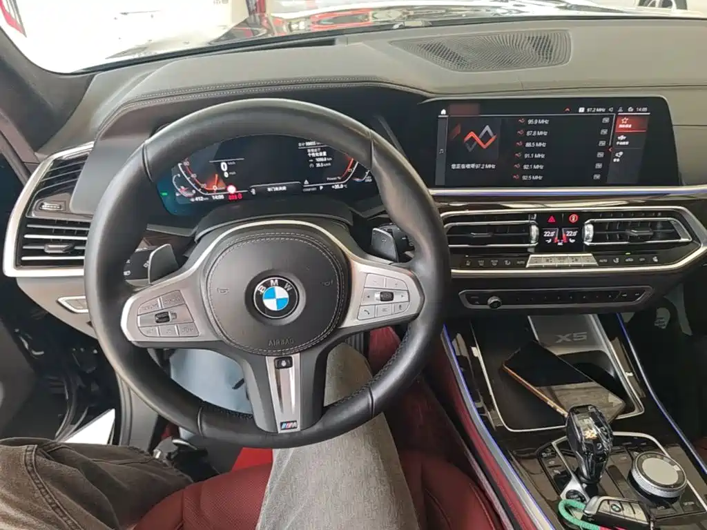 BMW X5 2022 xDrive 40Li M Sport