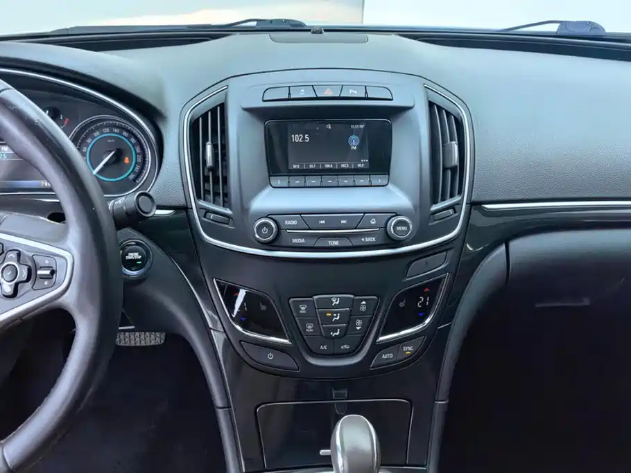 Buick Regal — миниатюра 13