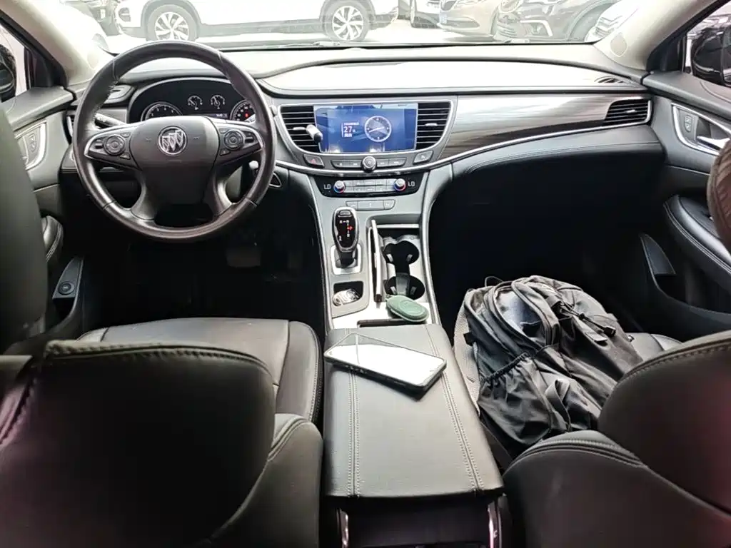 Buick LaCrosse — миниатюра 10