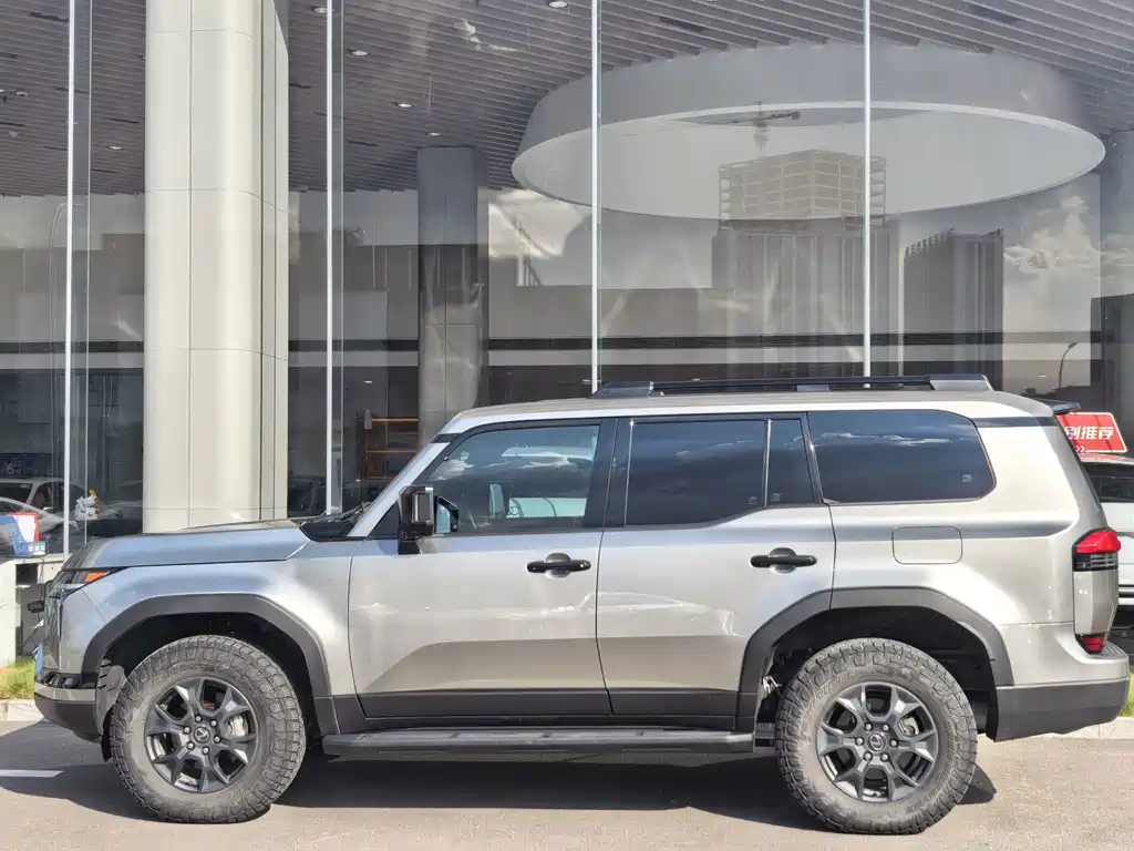 Lexus GX — миниатюра 5