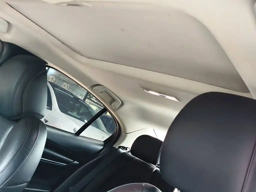 Mazda 3 Axela — миниатюра 18