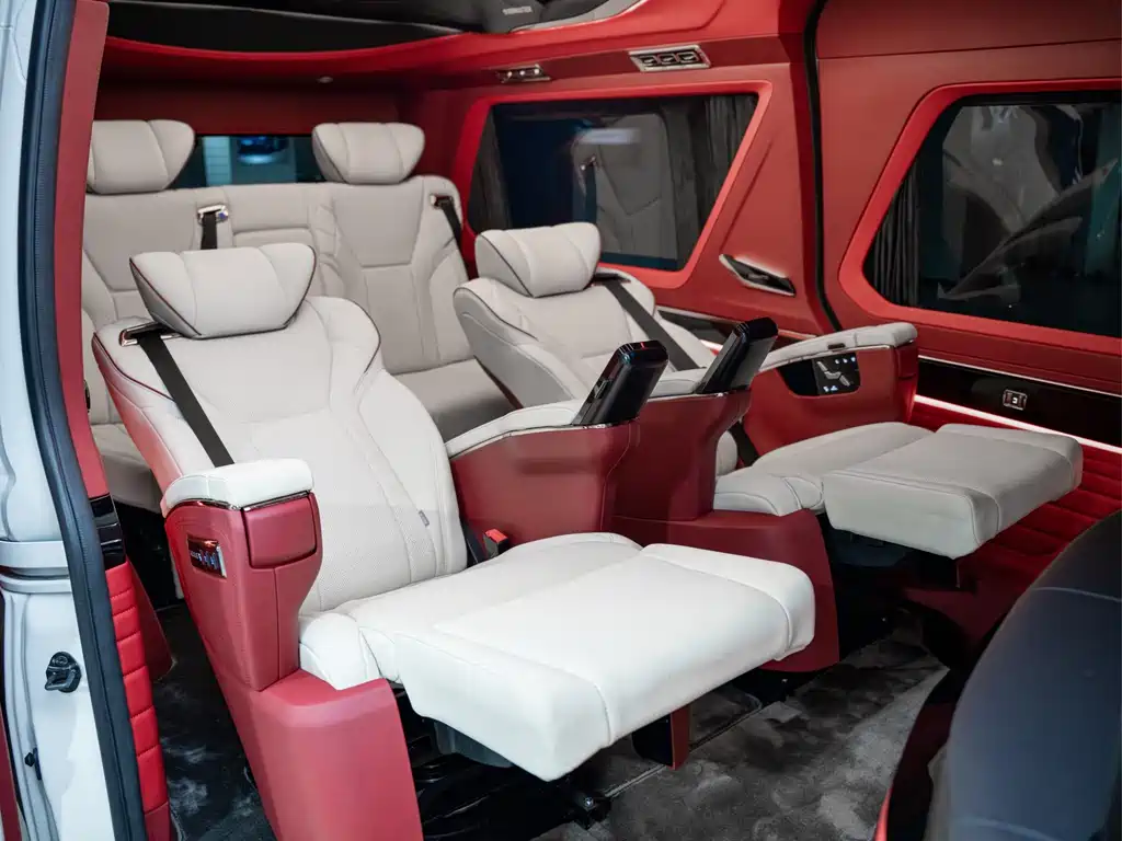 Toyota Hiace — миниатюра 28