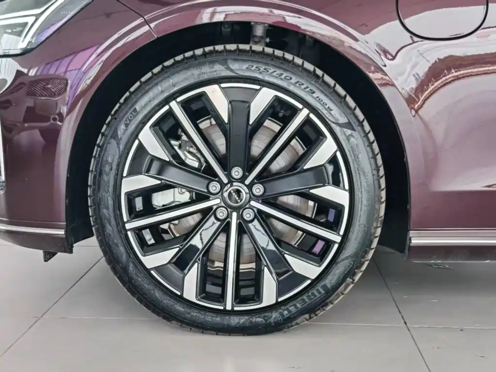 Volvo S90 PHEV — миниатюра 7