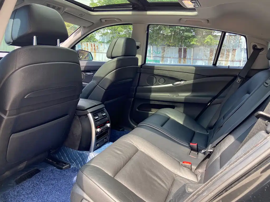 BMW 5 Series GT 5 GT 2011 535i Elegant