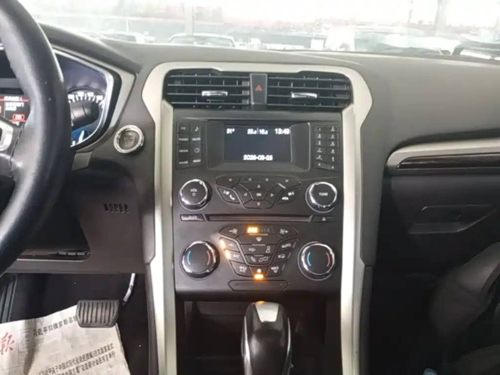 Ford Mondeo — миниатюра 13