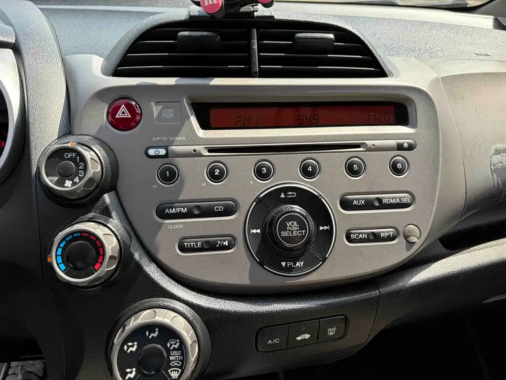 Honda Fit — миниатюра 16