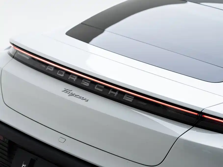 Porsche Taycan — миниатюра 8