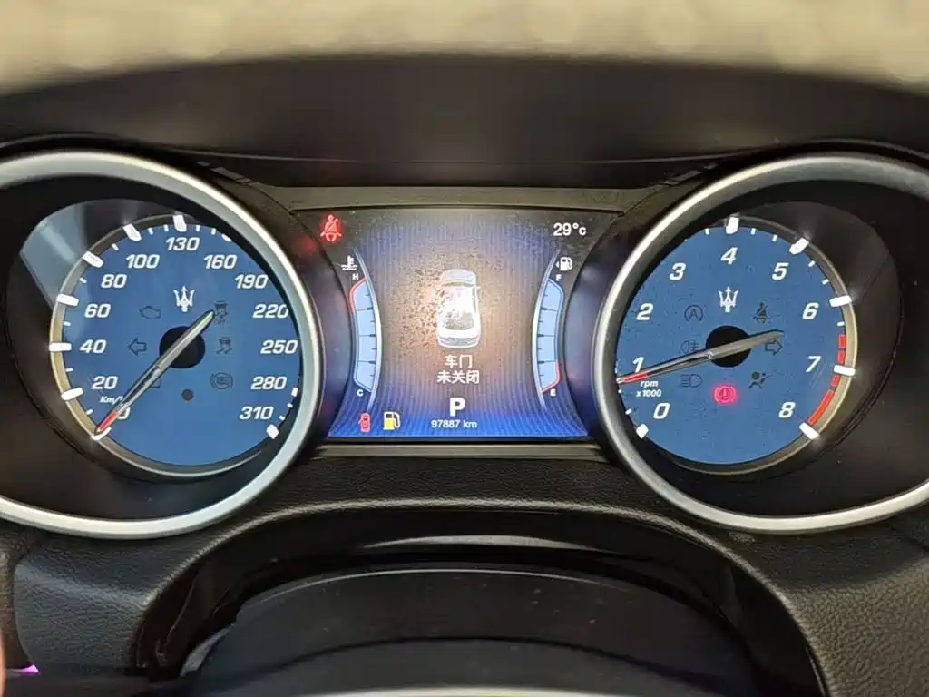 Maserati Ghibli — миниатюра 12