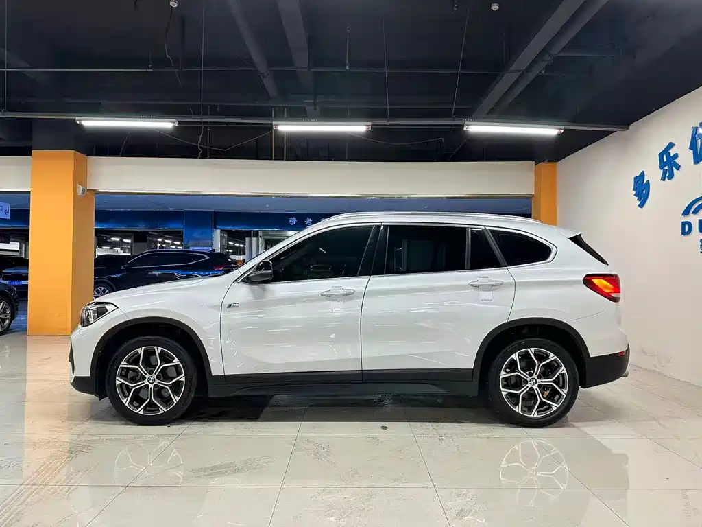 BMW X1 — миниатюра 9