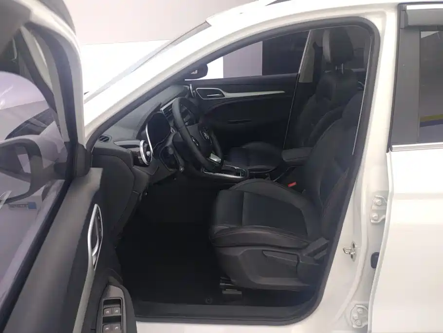MG ZS — миниатюра 9